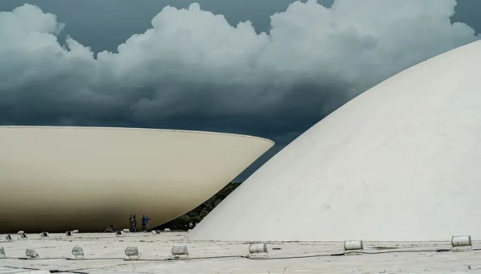 © Rafa Neddermeyer/Agência Brasil Combate a fake news bloqueia votação de código eleitoral no Senado